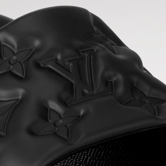 Louis Vuitton LV Waterfront Black Monogram Jacquard Embossed Mule Slides Sandals - Picture 9 of 11